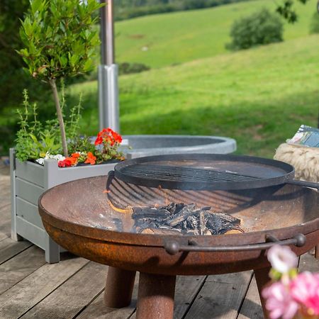 Tilbury Shepherd Huts With Hot Tubs Plus Holiday Cottages West Bagborough Eksteriør bilde