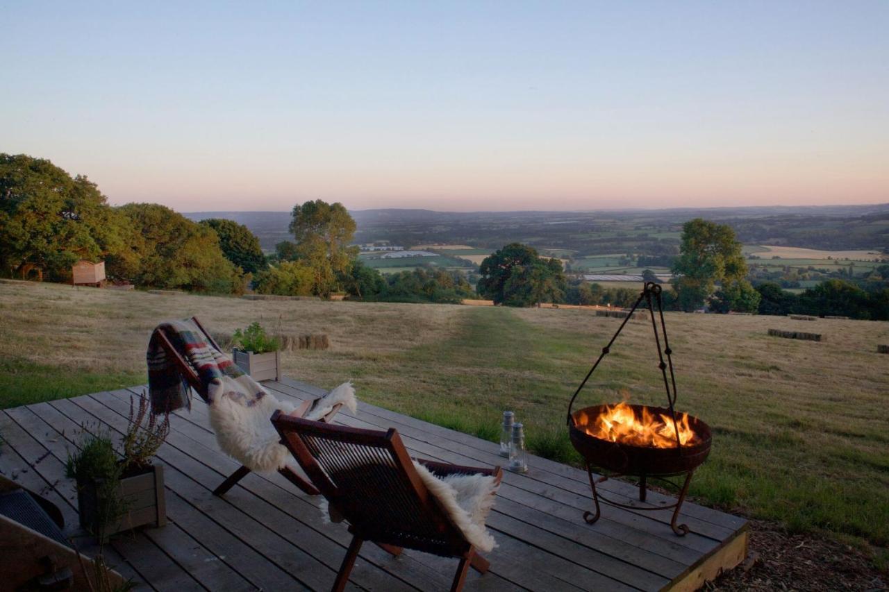 Tilbury Shepherd Huts With Hot Tubs Plus Holiday Cottages West Bagborough Eksteriør bilde