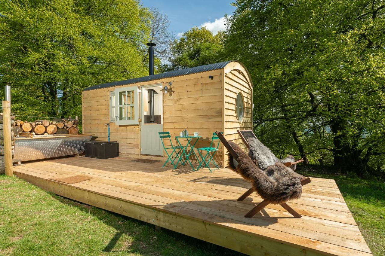 Tilbury Shepherd Huts With Hot Tubs Plus Holiday Cottages West Bagborough Eksteriør bilde