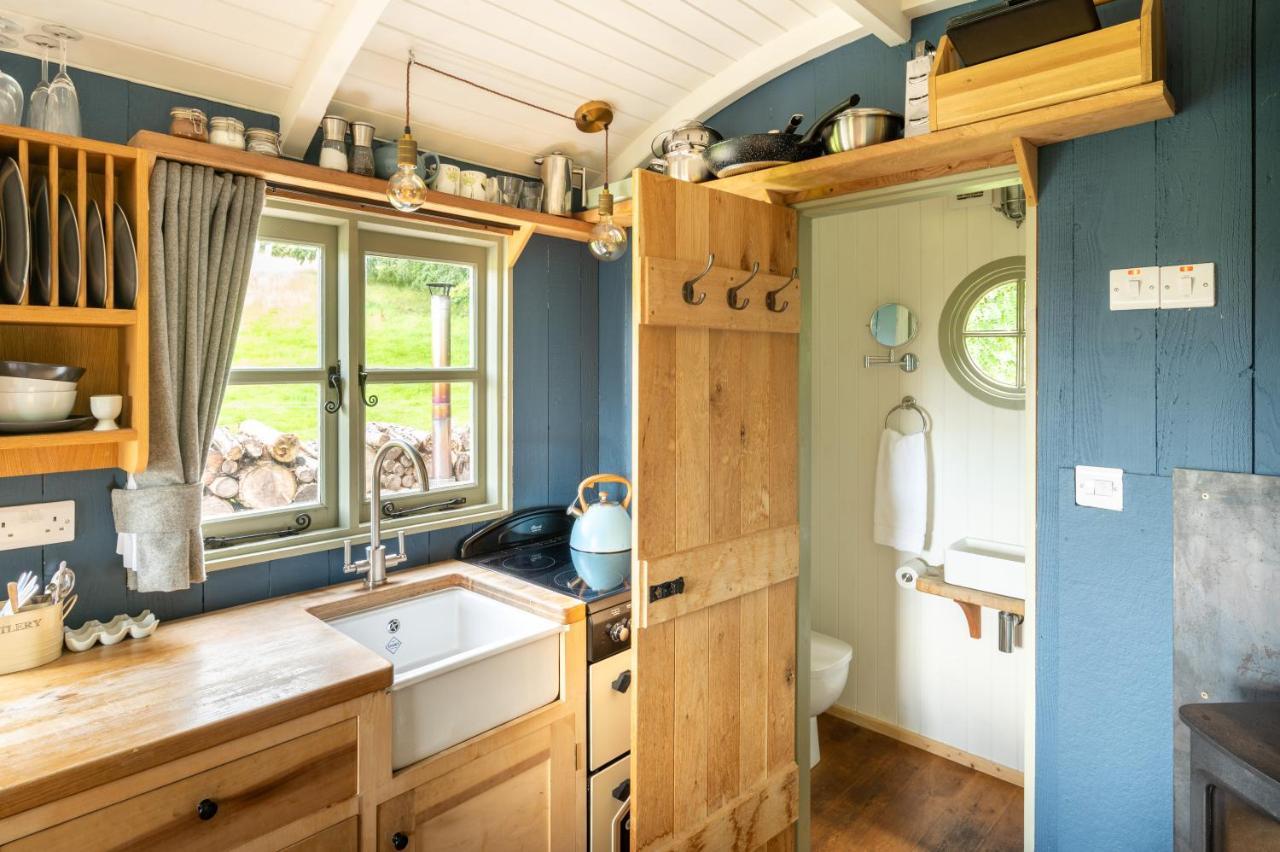 Tilbury Shepherd Huts With Hot Tubs Plus Holiday Cottages West Bagborough Eksteriør bilde