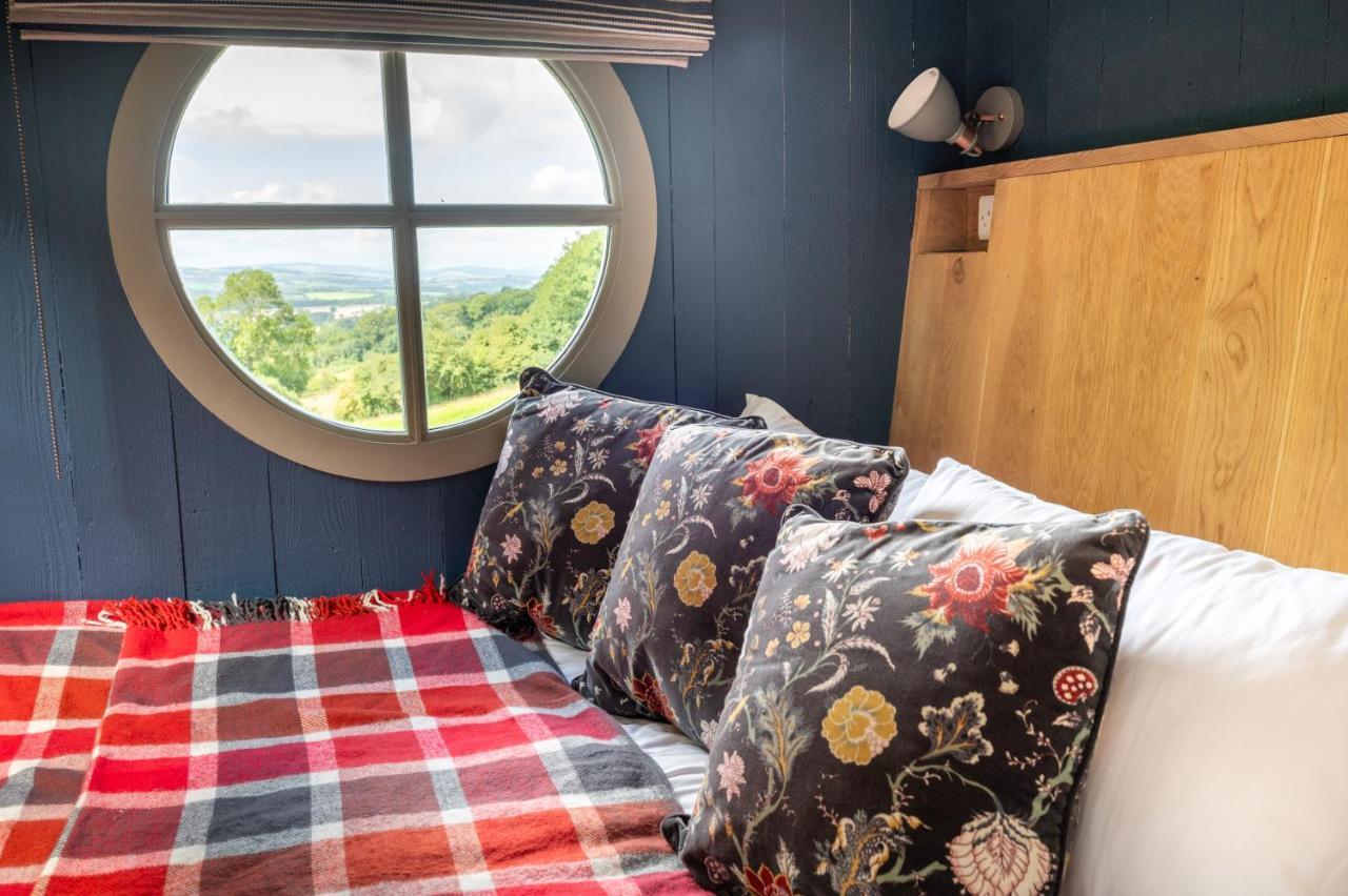 Tilbury Shepherd Huts With Hot Tubs Plus Holiday Cottages West Bagborough Eksteriør bilde