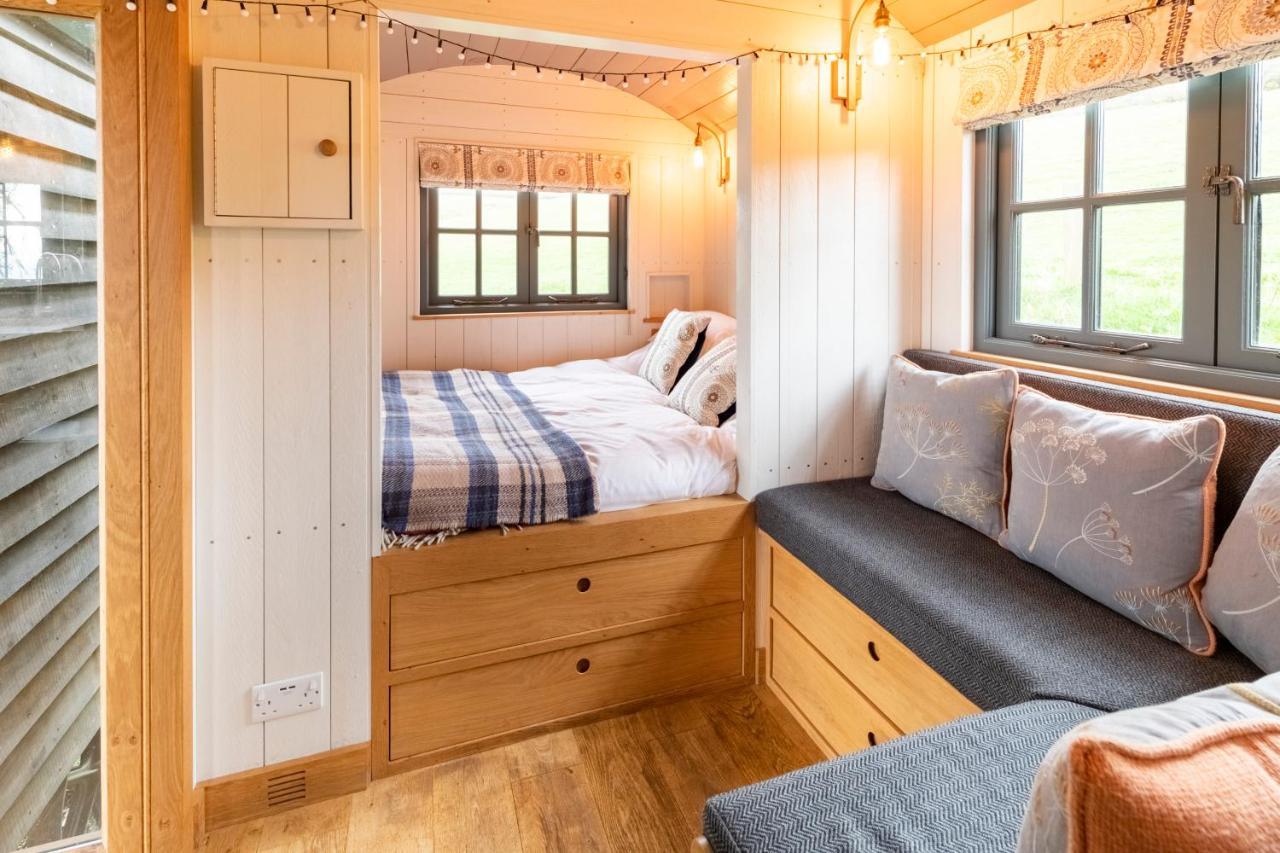 Tilbury Shepherd Huts With Hot Tubs Plus Holiday Cottages West Bagborough Eksteriør bilde