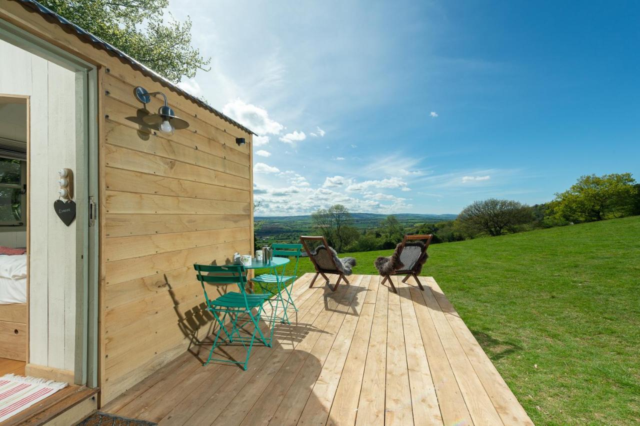 Tilbury Shepherd Huts With Hot Tubs Plus Holiday Cottages West Bagborough Eksteriør bilde