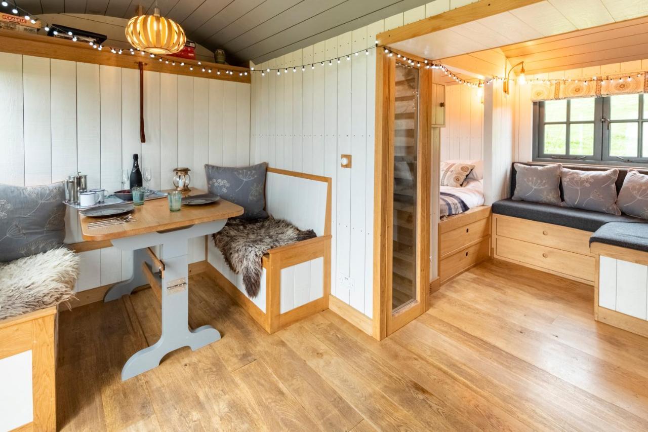 Tilbury Shepherd Huts With Hot Tubs Plus Holiday Cottages West Bagborough Eksteriør bilde