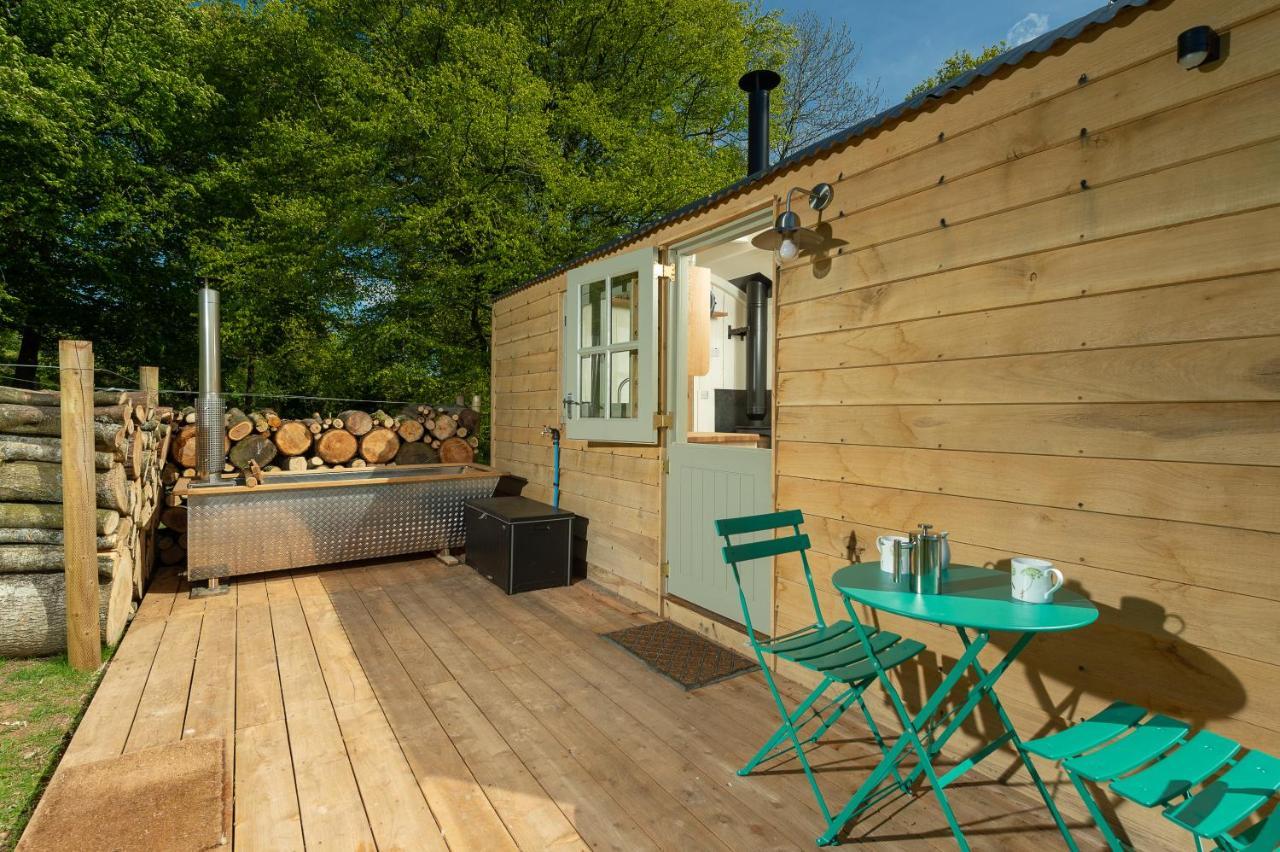 Tilbury Shepherd Huts With Hot Tubs Plus Holiday Cottages West Bagborough Eksteriør bilde