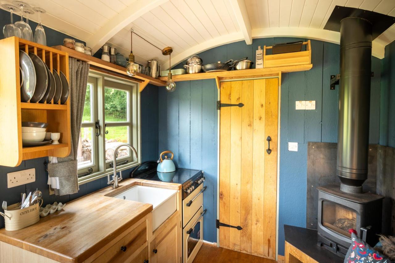 Tilbury Shepherd Huts With Hot Tubs Plus Holiday Cottages West Bagborough Eksteriør bilde