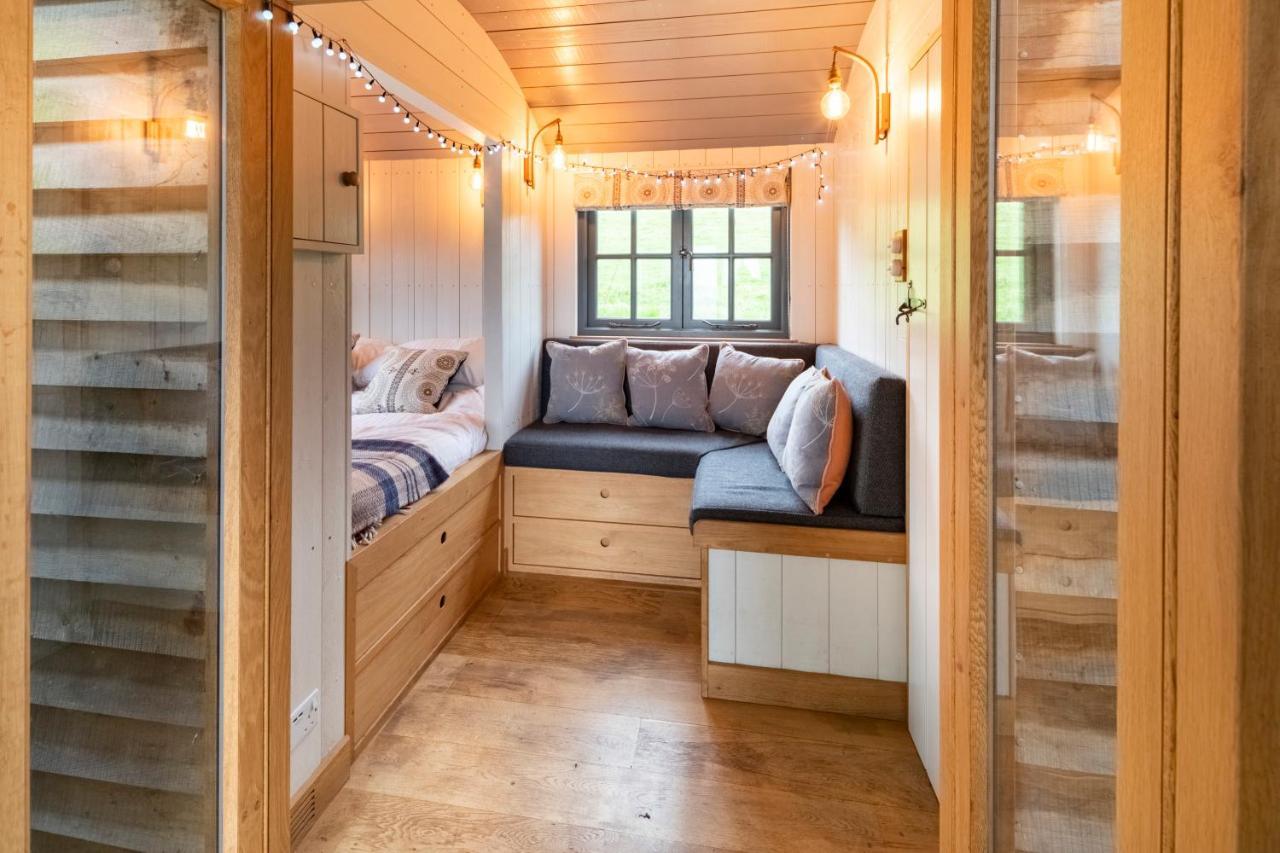 Tilbury Shepherd Huts With Hot Tubs Plus Holiday Cottages West Bagborough Eksteriør bilde