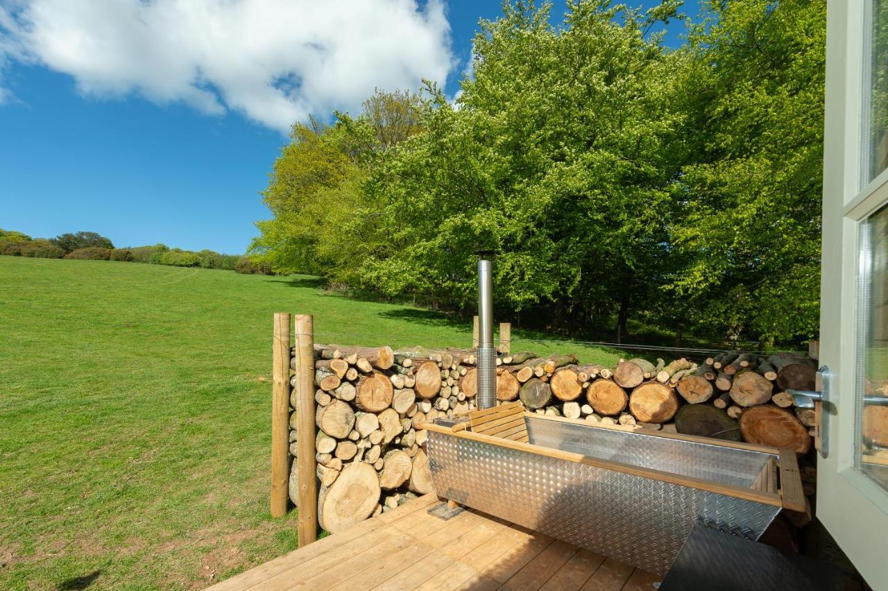 Tilbury Shepherd Huts With Hot Tubs Plus Holiday Cottages West Bagborough Eksteriør bilde