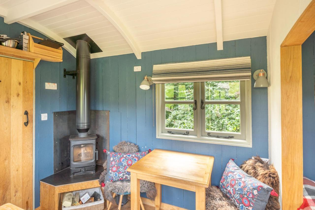 Tilbury Shepherd Huts With Hot Tubs Plus Holiday Cottages West Bagborough Eksteriør bilde