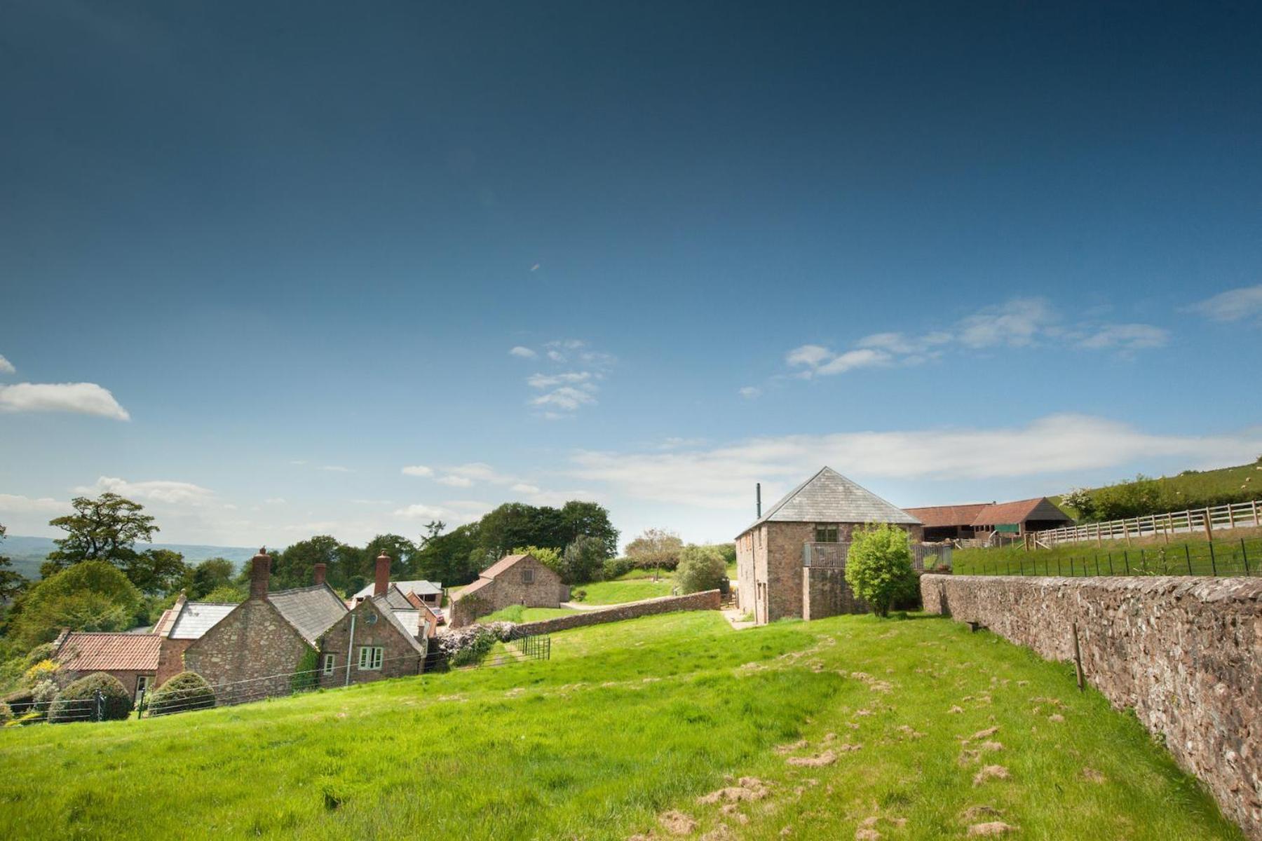 Tilbury Shepherd Huts With Hot Tubs Plus Holiday Cottages West Bagborough Eksteriør bilde
