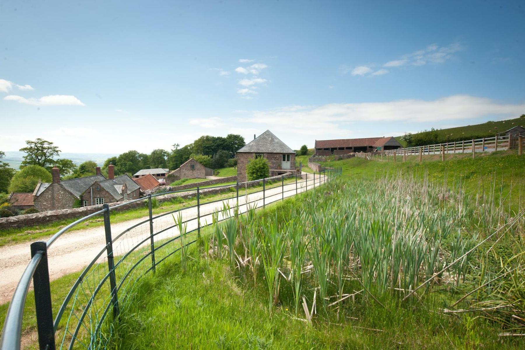 Tilbury Shepherd Huts With Hot Tubs Plus Holiday Cottages West Bagborough Eksteriør bilde