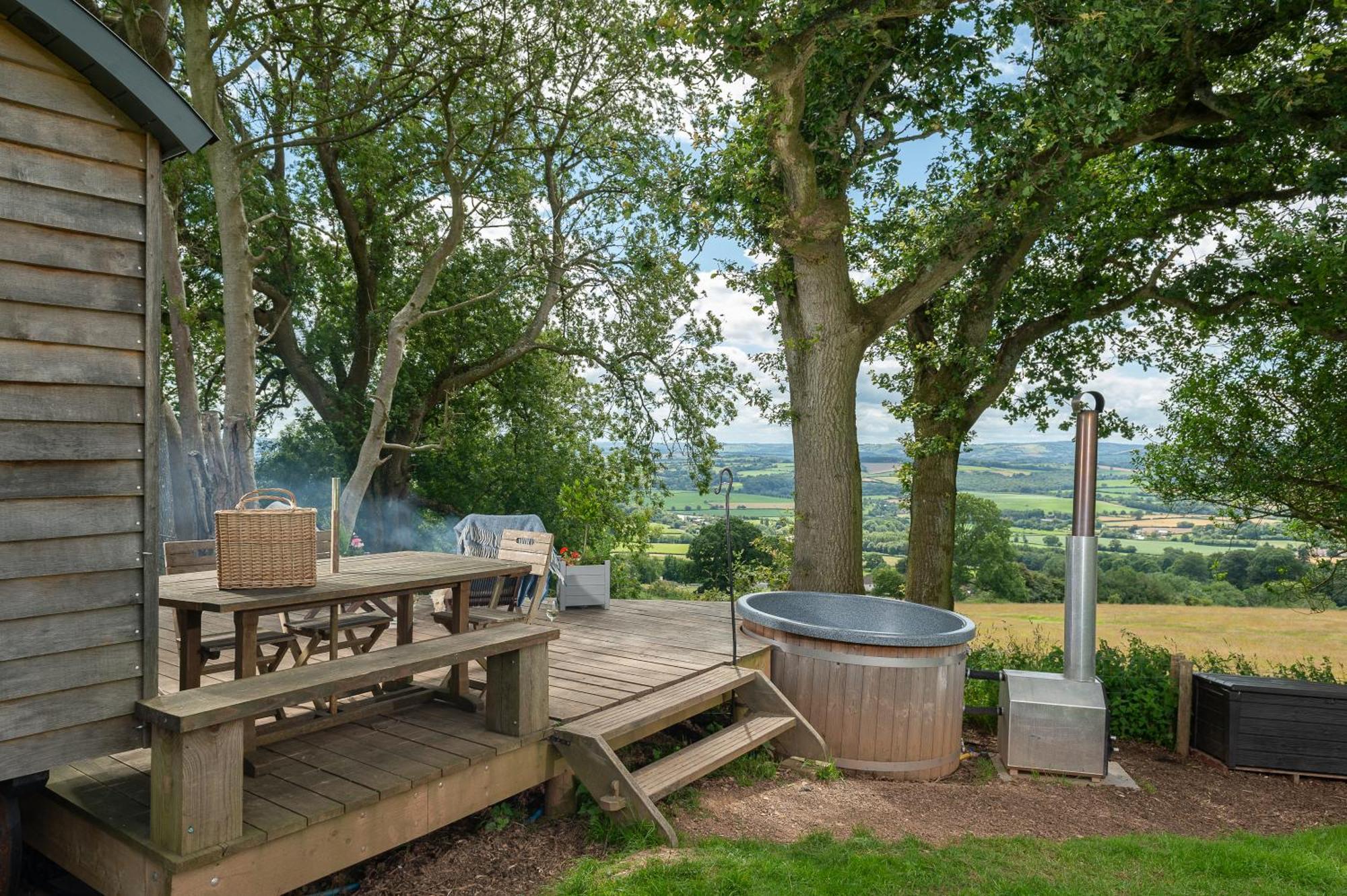 Tilbury Shepherd Huts With Hot Tubs Plus Holiday Cottages West Bagborough Eksteriør bilde